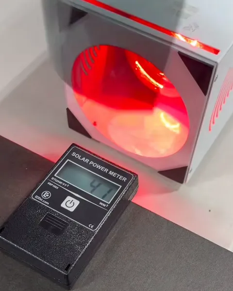 Solar power meter reading 47 BTU under the heat lamp with HITEK Ceramic Black window film
